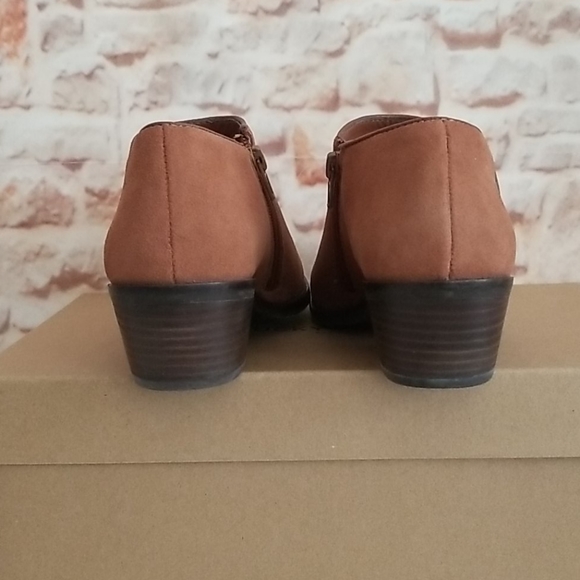 New Lucky Brand Faithly Toffee Leather Booties - Picture 5 of 8